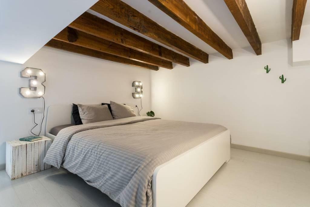 White Loft Apartment Alicante